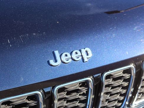 Used 2023 Jeep Grand Cherokee Limited w/ Trailer Tow Prep Group (B) image 17