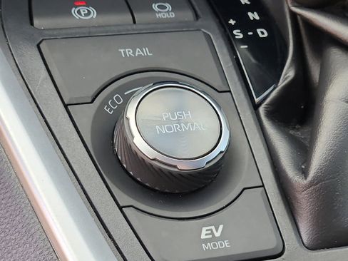 Used 2019 Toyota RAV4 XSE image 26