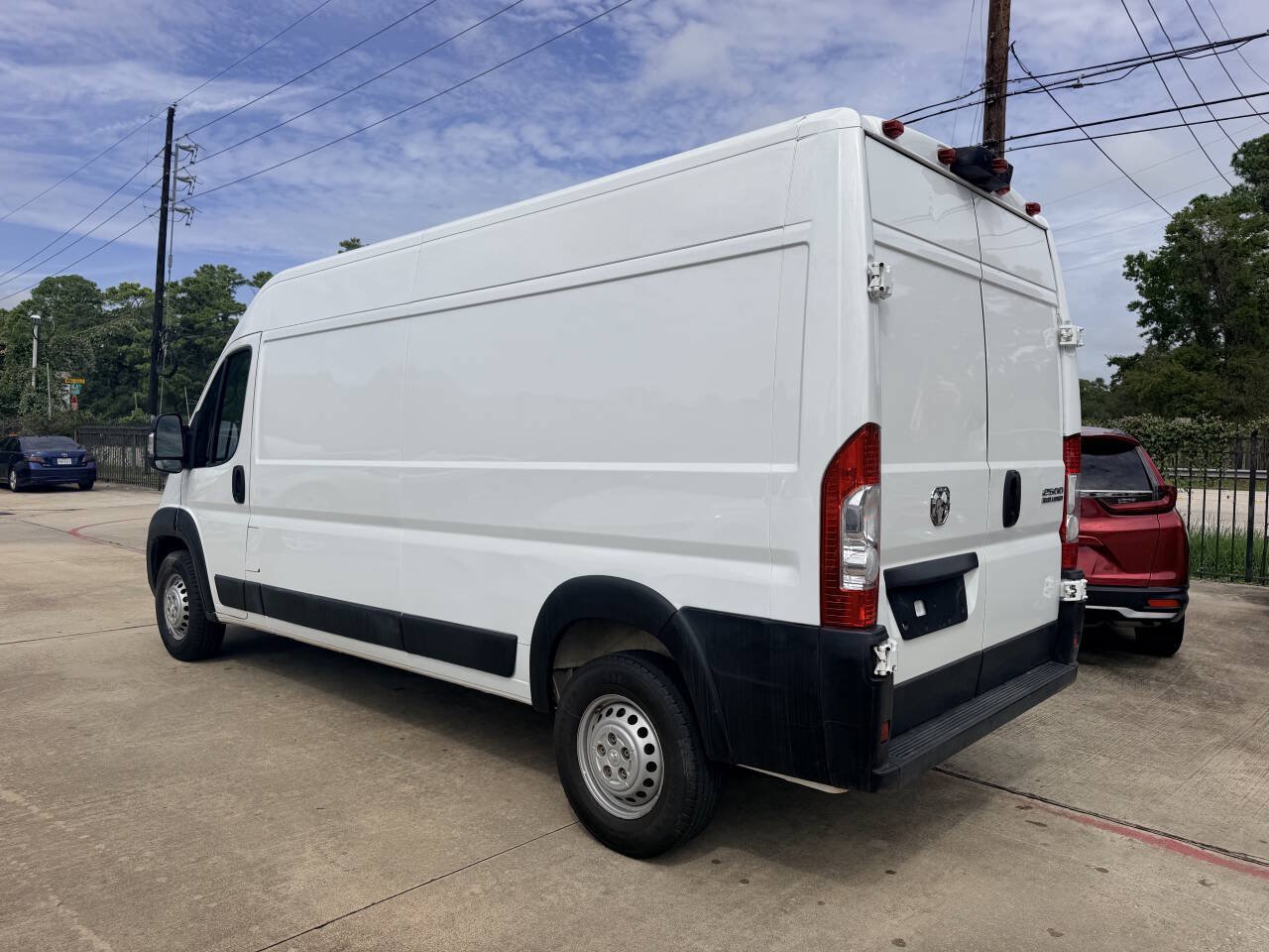 Used 2025 RAM ProMaster 2500 w/ Convenience Group FWD image 8