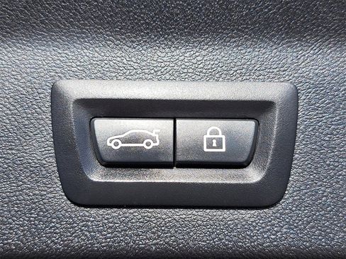 Used 2018 BMW X3 xDrive30i w/ M Sport Package image 13