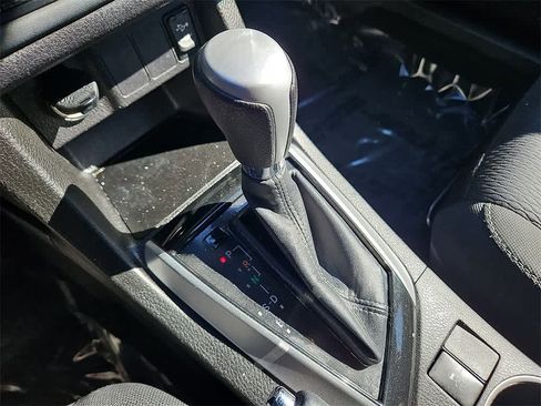 Used 2017 Toyota Corolla LE image 15