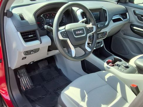 Used 2023 GMC Terrain SLE w/ Driver Convenience Package image 11