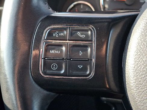 Used 2017 Jeep Wrangler Unlimited Sahara image 16