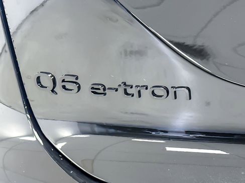 New 2027 Audi Q6 e-tron Premium Plus AWD/4WD image 26