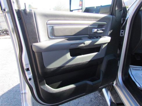 Used 2018 RAM 3500 SLT image 11