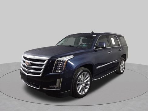 Used 2019 Cadillac Escalade Luxury AWD/4WD image 2