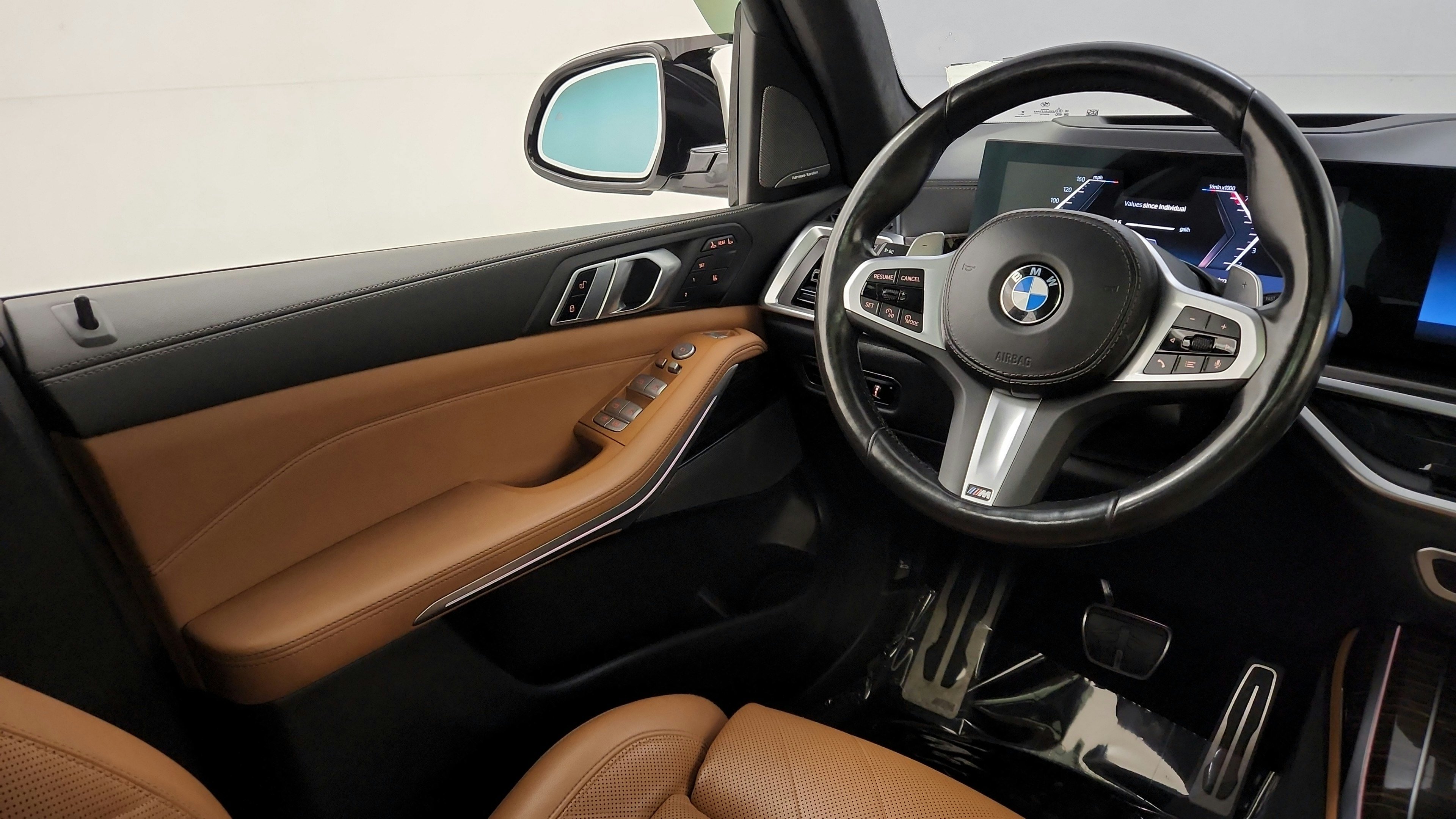 Used 2023 BMW X7 xDrive40i w/ M Sport Package AWD/4WD image 22