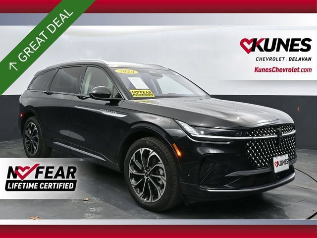 Used 2024 Lincoln Nautilus Reserve AWD/4WD image 1
