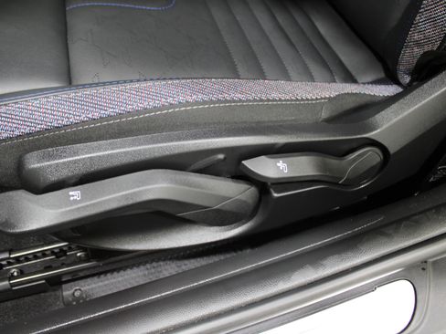 Used 2025 MINI Cooper S image 4