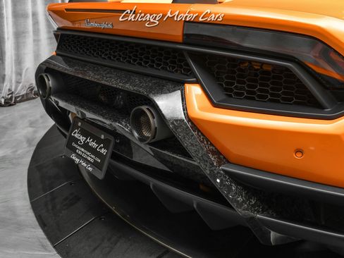 Used 2018 Lamborghini Huracan Performante image 40