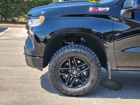 Used 2024 Chevrolet Silverado 1500 LT Trail Boss w/ Convenience Package II AWD/4WD image 8