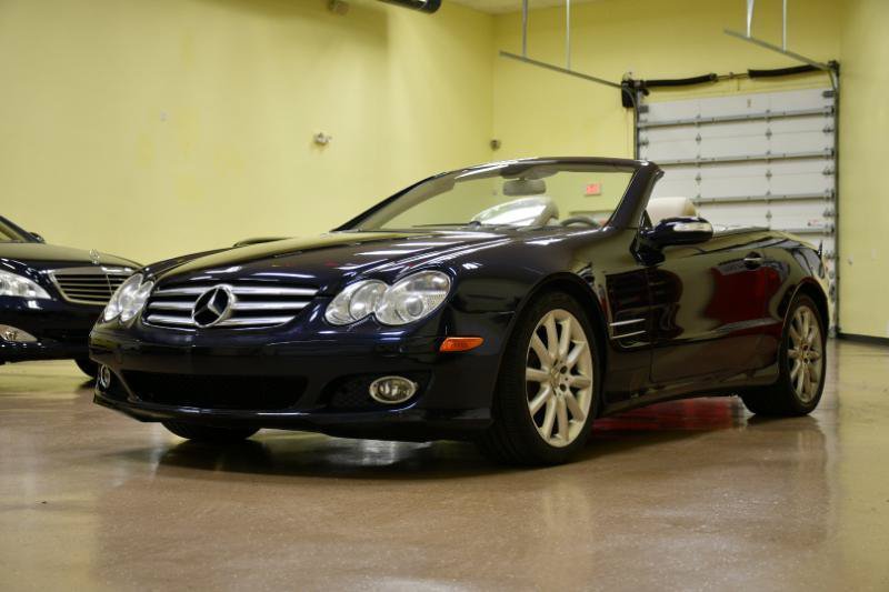 Used 2008 Mercedes-Benz SL 550 w/ P1 Pkg image 11
