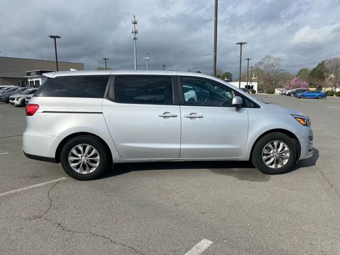 Used 2021 Kia Sedona LX image 8