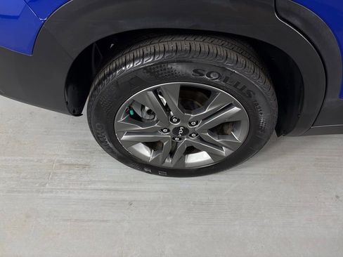 Used 2023 Kia Seltos S FWD image 11