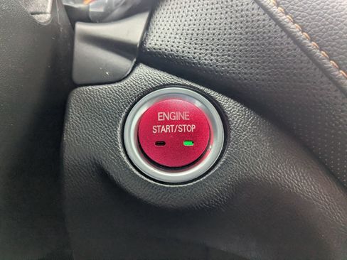 Used 2021 Chevrolet Equinox Premier FWD image 21