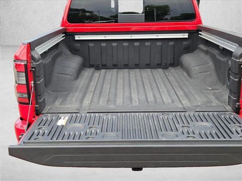 Certified 2024 Nissan Frontier SL w/ Technology Package AWD/4WD image 7