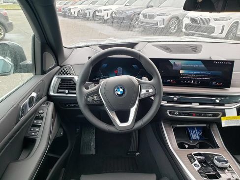 New 2026 BMW X5 xDrive50e w/ Executive Package AWD/4WD image 9
