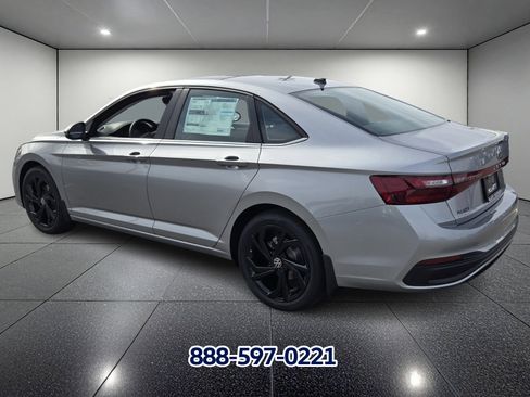 New 2026 Volkswagen Jetta SE image 3