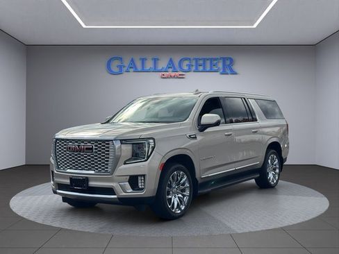 Used 2024 GMC Yukon XL Denali image 10