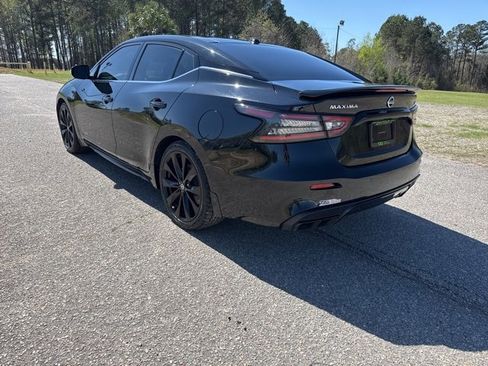 Used 2021 Nissan Maxima SR w/ Sport Mat Group image 2