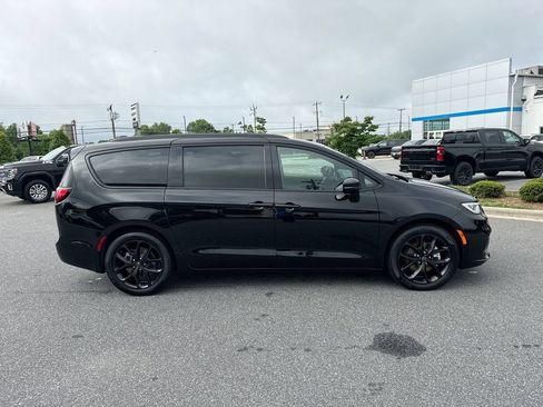 Used 2026 Chrysler Pacifica Select w/ S Appearance Package FWD image 7