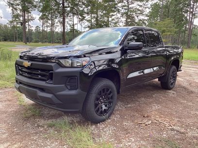 New 2025 Chevrolet Colorado W/T w/ WT Custom Package
