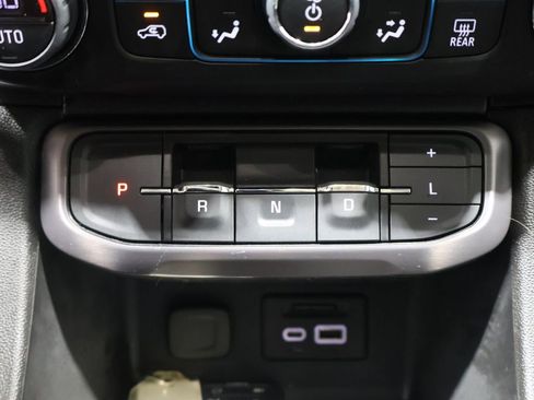 Used 2023 GMC Acadia SLT w/ Preferred Package image 39