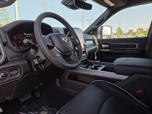 New 2026 RAM 2500 Laramie AWD/4WD image 13