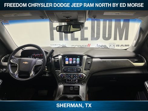 Used 2019 Chevrolet Suburban LT image 11
