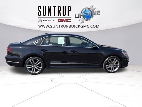 Used 2019 Volkswagen Passat 2.0T SE R-Line image 7