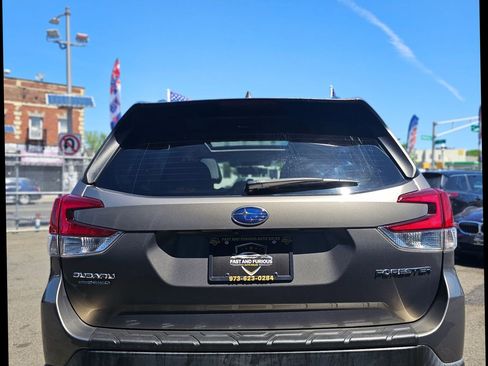 Used 2019 Subaru Forester Limited image 6