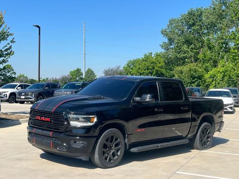 Used 2023 RAM 1500 Laramie AWD/4WD image 4