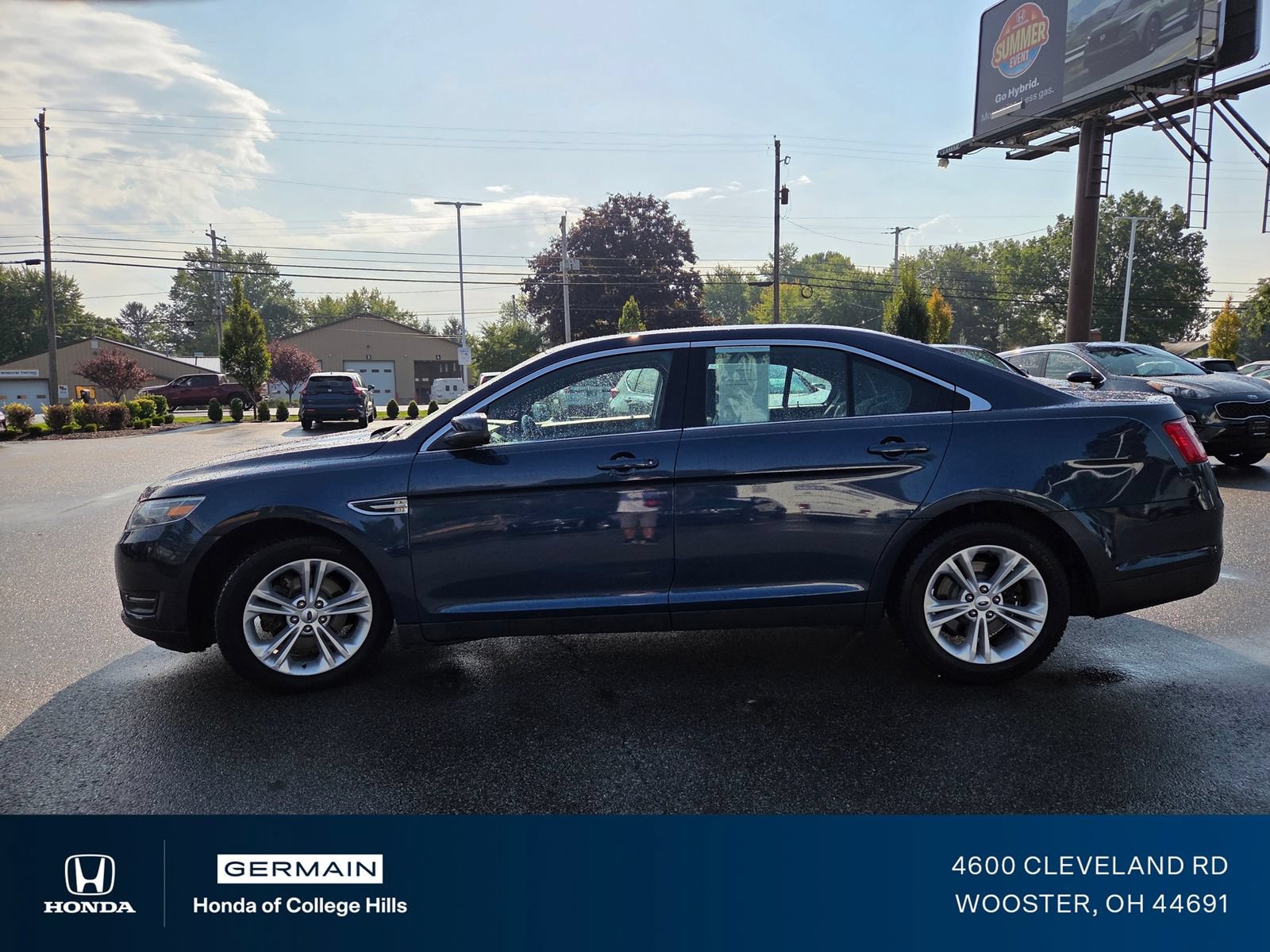 Used 2017 Ford Taurus SEL FWD image 15