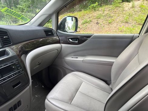 Used 2013 Nissan Quest SV w/ Leather Pkg FWD image 13