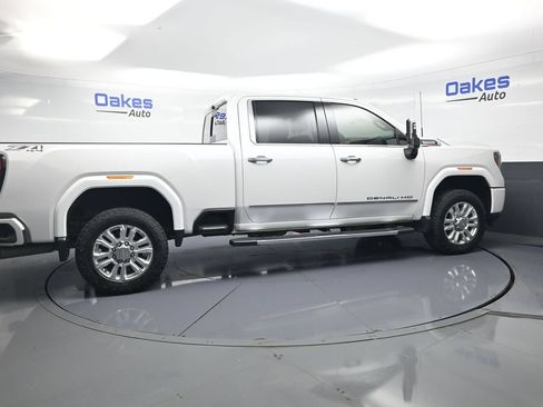 Used 2020 GMC Sierra 2500 Denali w/ Denali Ultimate Package AWD/4WD image 8