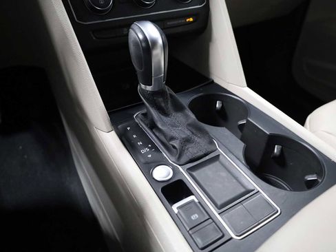 Used 2019 Volkswagen Atlas SE image 26