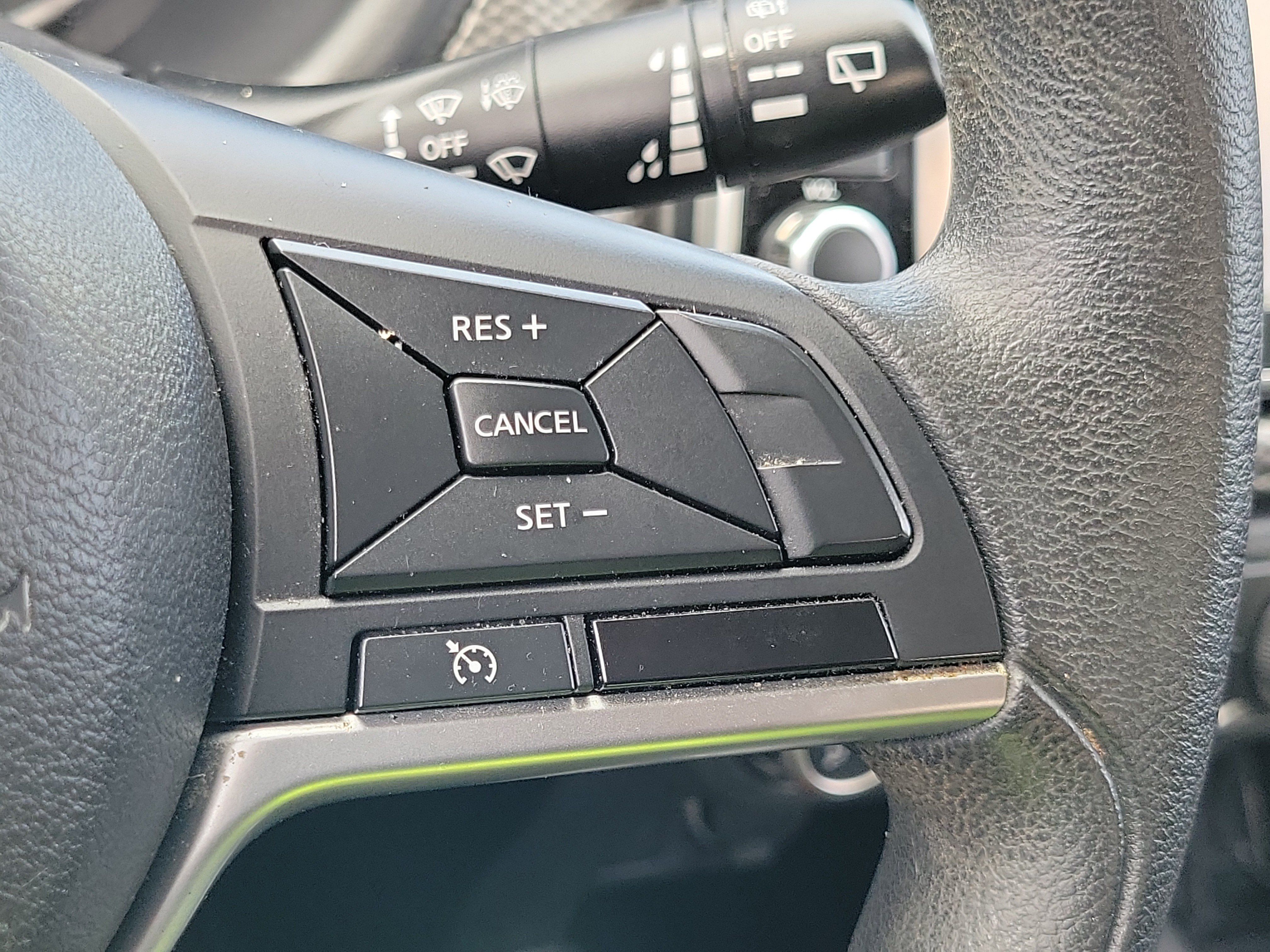 Used 2020 Nissan Kicks S FWD image 26