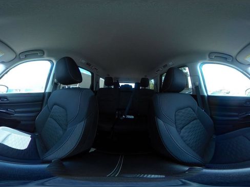 Used 2025 Nissan Pathfinder SV FWD image 44