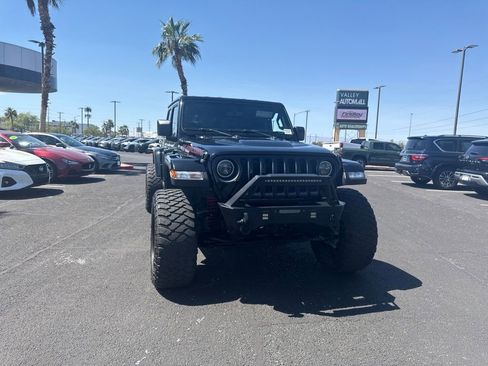 Used 2022 Jeep Gladiator Rubicon w/ Trailer Tow Package AWD/4WD image 3