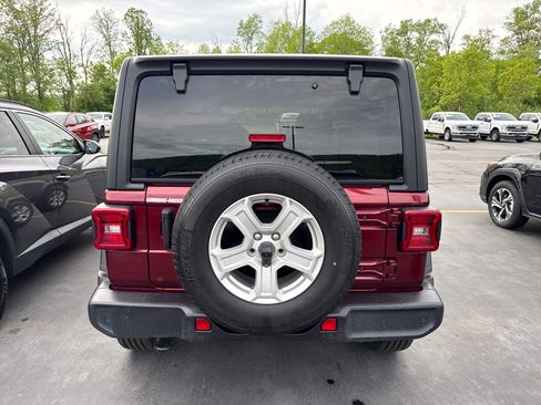 Used 2022 Jeep Wrangler Unlimited Sport AWD/4WD image 4