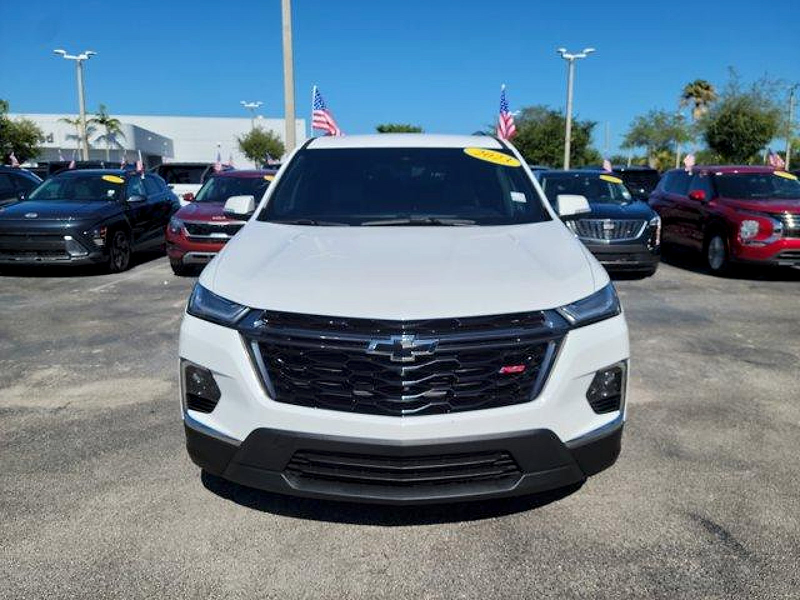 Used 2023 Chevrolet Traverse RS AWD/4WD image 2