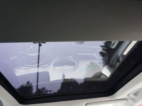 Used 2021 Jeep Renegade Limited w/ Sun & Sound Group image 14