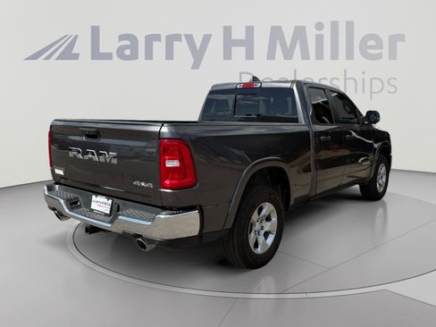 Used 2025 RAM 1500 Big Horn AWD/4WD image 5