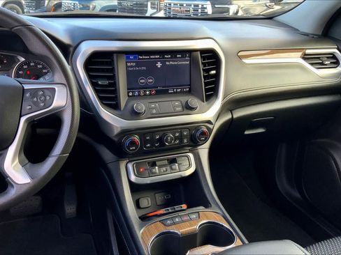 Certified 2023 GMC Acadia SLE w/ Driver Convenience Package image 6
