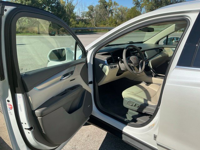 Used 2018 Cadillac XT5 Premium Luxury AWD/4WD image 15
