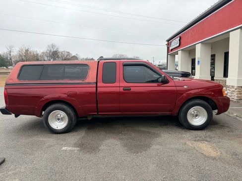 Used 2004 Nissan Frontier XE w/ (VTP) Value Truck Pkg image 4