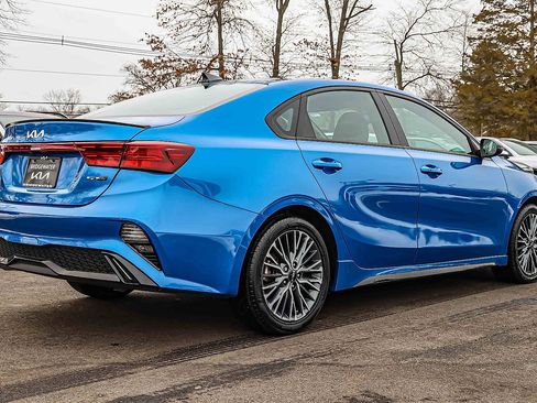 Certified 2023 Kia Forte GT-Line image 6