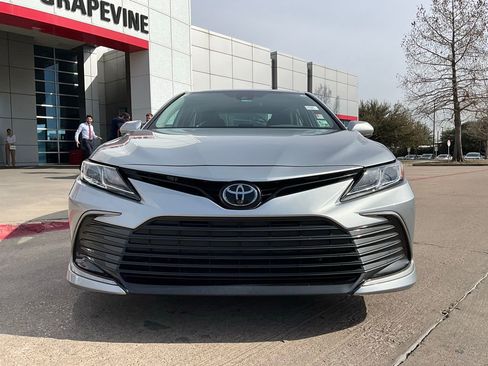 Used 2023 Toyota Camry LE image 3
