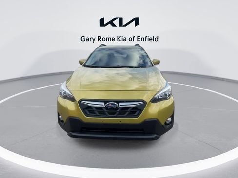 Used 2021 Subaru Crosstrek 2.0i Premium image 3