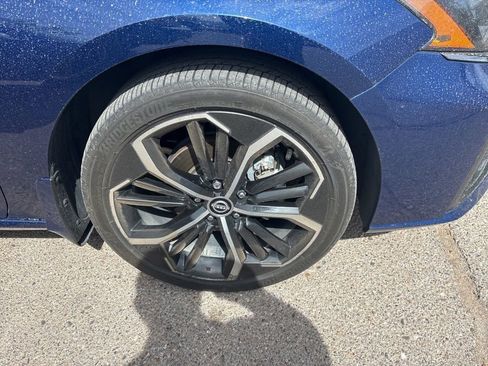 Used 2024 Nissan Altima 2.5 SR w/ SR Premium Package image 2